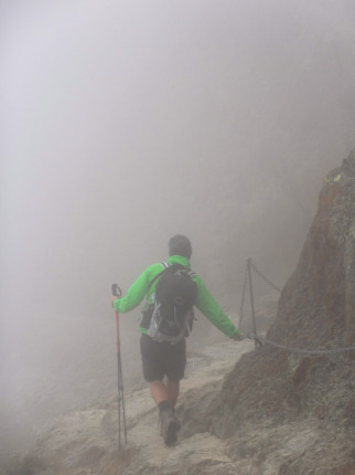 Abstieg von der Similaunhütte im Nebel